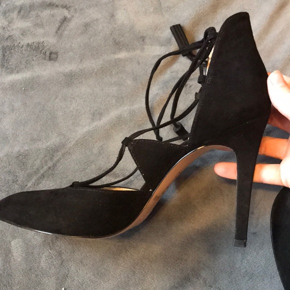 Black Jessica Simpson lace up heel - Picture 3 of 4